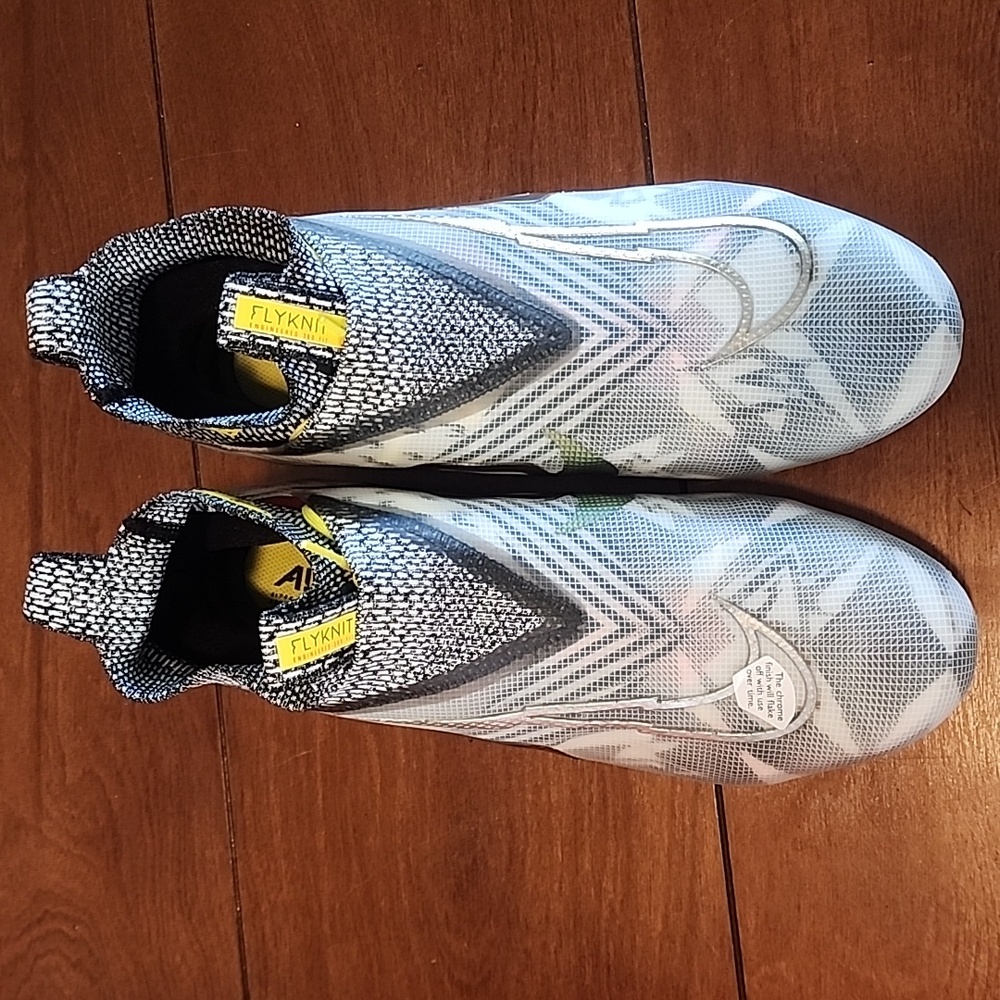 Nike Alpha Menace Elite 3 RW football cleats